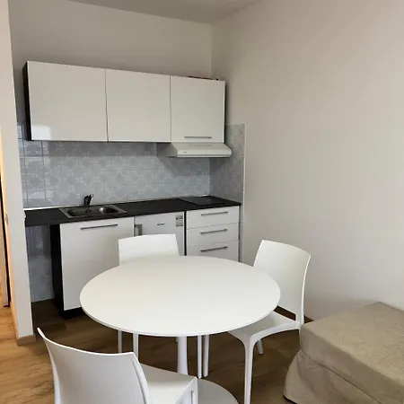 La Torre 9b Studio&parking شقة